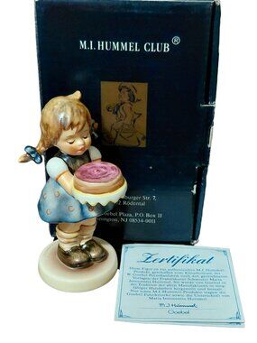 Vintage Hummel Figurine "Sweet As Can Be" #143 Hum 541 Exclusive Edition 4"